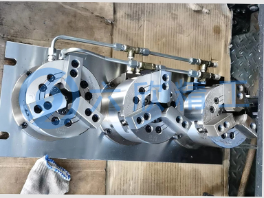 加工中心安裝一托3液壓卡盤夾持方案